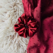 gumka-do-wlosow-scrunchie-satyna-bordowa (5).jpg