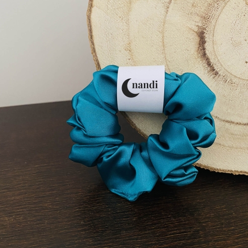 gumka-do-wlosow-scrunchie-satyna-szmaragdowa (4).jpg