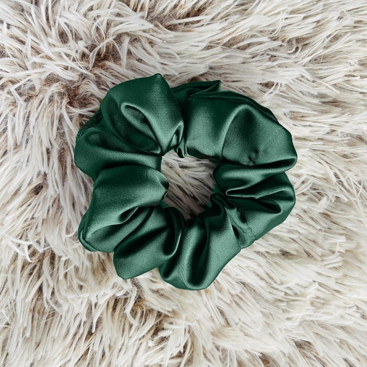 gumka-do-wlosow-scrunchie-satyna-butelkowa (2).jpg