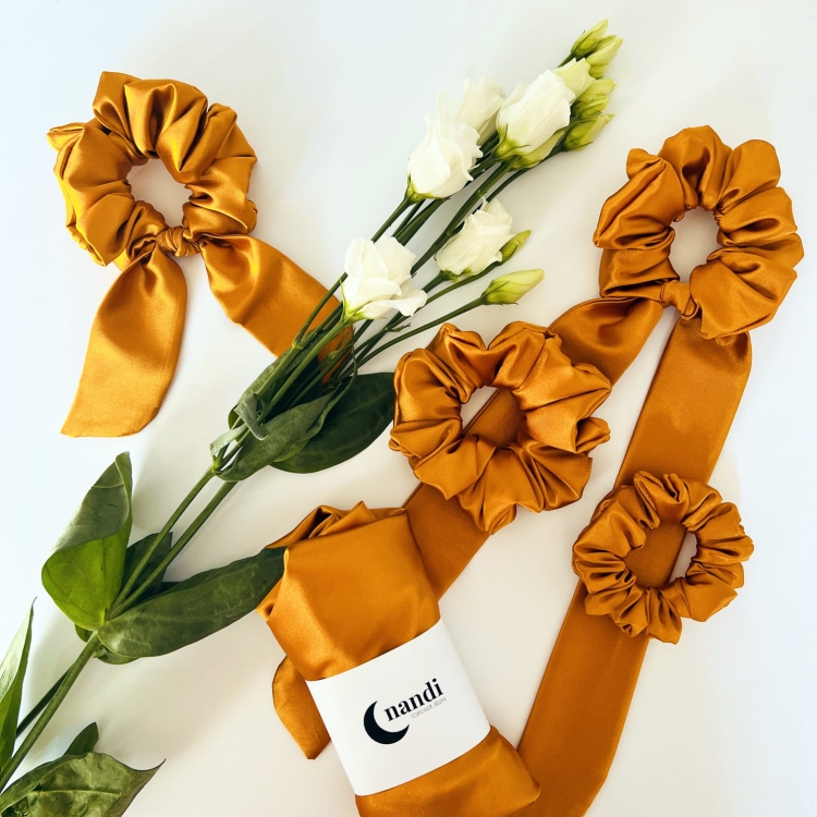 satynowa-gumka-do-wlosow-pielegnacja-kosmetyki-miodowa (2).JPG