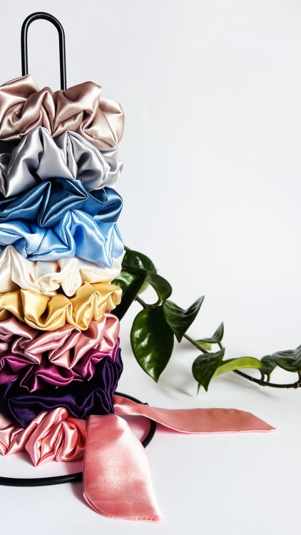organizer-na-gumki-scrunchie-stojak-na-akcesoria-przechowywanie-gumek (8).JPG