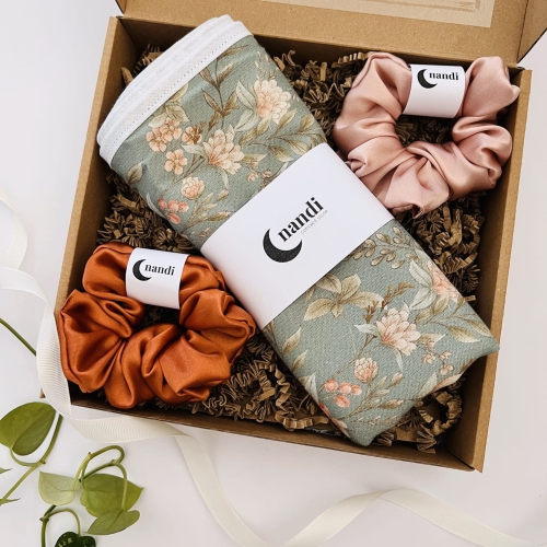 zestaw-prezentowy-prezent-na-urodziny-swieta-imieniny-box-gift-scrunchie-do-wlosow-gumka-satynowa-jedwabna-recznik-bambusowy-do-wlosow  (1).JPG