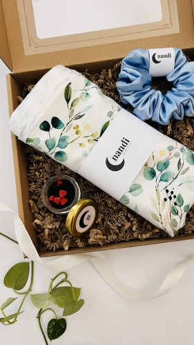 zestaw-prezentowy-prezent-na-urodziny-swieta-imieniny-box-gift-gumka-satynowa-recznik-bambusowy-do-wlosow-herbata (2).JPG