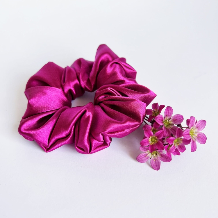 zestaw-prezentowy-prezent-na-urodziny-swieta-imieniny-box-gift-gumka-satynowa-recznik-bambusowy-do-wlosow-herbata (4).jpg