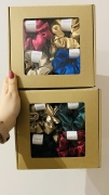 zestaw-prezentowy-prezent-na-urodziny-swieta-box-gift-cztery-gumki-scrunchie-z-satyny-sliskie-gumki (9).jpg
