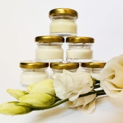 zestaw-prezentowy-prezent-na-urodziny-swieta-box-gift-szczotka-silikonowa-do-wlosow-scrunchie-gumka-satynowa-sojowa-mini-swieca (4).JPG