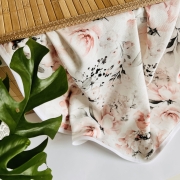 recznik-do-wlosow-z-bambuswa-wiskoza-roses-pink-lamowka-suszenie-wlosow (4).JPG