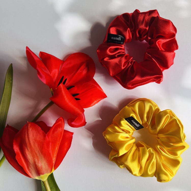 jaka-jest-najlepsza-gumka-do-wlosow-scrunchie-nandi-prezent-swiadoma-pielegnacja-wlosow (16).JPG
