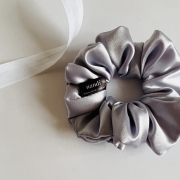 jaka-jest-najlepsza-gumka-do-wlosow-scrunchie-nandi-prezent-swiadoma-pielegnacja-wlosow (11).JPG