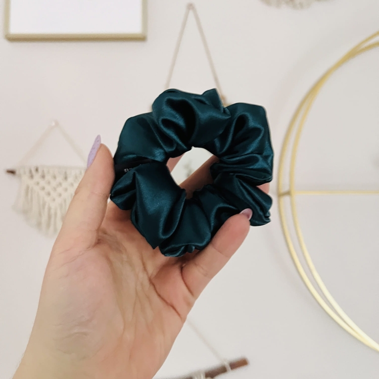jaka-jest-najlepsza-gumka-do-wlosow-scrunchie-nandi-prezent-swiadoma-pielegnacja-wlosow (10).JPG