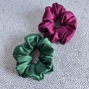 jedwabna-gumka-do-wlosow-naturalny-jedwab-morwowy-momme-22-fuksjaa (6).JPG