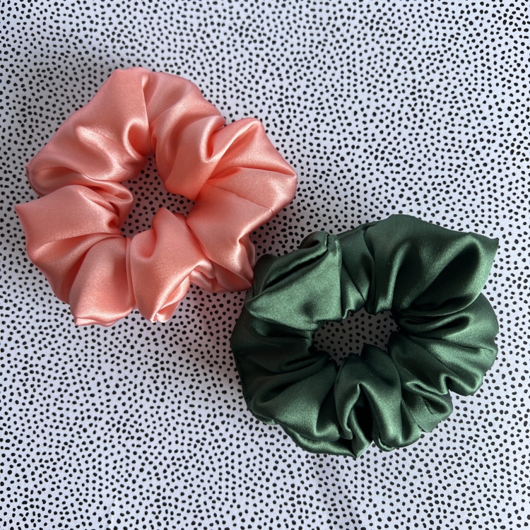 jedwabna-gumka-do-wlosow-naturalny-jedwab-morwowy-momme-22-zielona (7).JPG