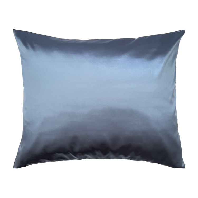 poszewka-satyna-w-kolorze-jeansowym-niebieska-nandi-concept-store-nowa-chlodzi-wlosy-do-spania (1).jpg