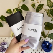 szara-poszewka-satynowa-na-poduszke-elegancja-posciel-najlepsza-jakosc-nandi-concept-store (5).JPG