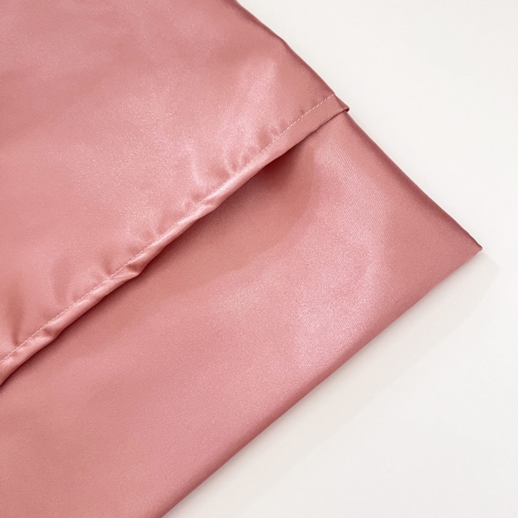 poszewka-satynowa-pudrowy-roz-rozowa-barbie-pink-na-poduszke-do-spania-zamiast-czepka-idealna-do-wlosow-nandi (3).JPG