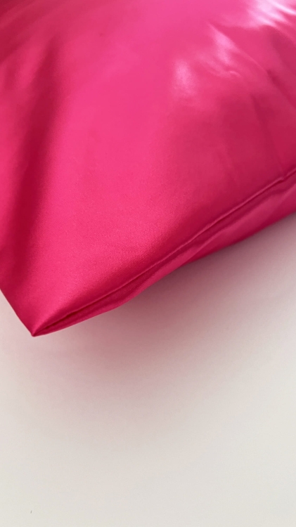 jaka-poszewka-na-poduszke-najlepsza-satynowa-syntetyczna-jedwabna-nandi (7).JPG