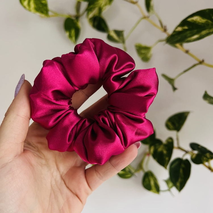 gumka-dow-losow-scrunchie-fuksja (2).JPG