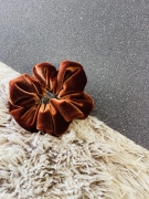 rust-rusty-miedziana-gumka-do-wlosow-pomaranczowa-orange-copper-scrunchie-frotka-owijka (9).JPG