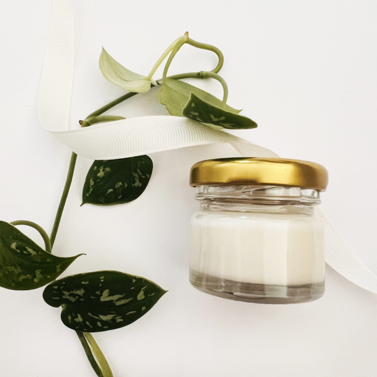 swieca-zapachowa-swieca-sojowa-polska-owocowa-truskawka-jesienna-kwiatowa (5).JPG