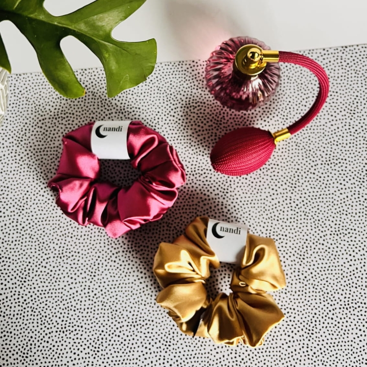 gumka-do-wlosow-scrunchie-perfum (1).JPG