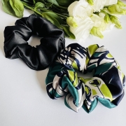 gumka-jedwabna-ze-wzorem-wzorzysta-na-lato-scrunchie-omo-gladkie-wlosy-piekne-wlosomaniaczka (2).JPG