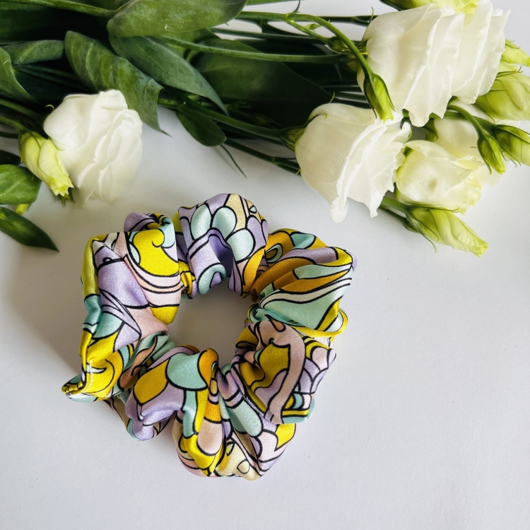 gumka-jedwabna-ze-wzorem-wzorzysta-na-lato-scrunchie-omo-gladkie-wlosy-piekne-wlosomaniaczka (6).JPG