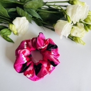 gumka-jedwabna-ze-wzorem-wzorzysta-na-lato-scrunchie-omo-gladkie-wlosy-piekne-wlosomaniaczka (5).JPG