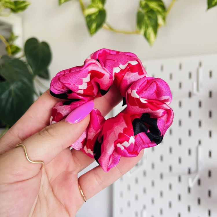 gumka-jedwabna-ze-wzorem-wzorzysta-na-lato-scrunchie-omo-gladkie-wlosy-piekne-wlosomaniaczka (12).JPG