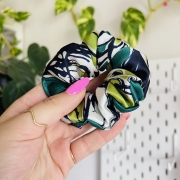 gumka-jedwabna-ze-wzorem-wzorzysta-na-lato-scrunchie-omo-gladkie-wlosy-piekne-wlosomaniaczka (13).JPG