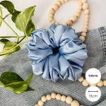 Satynowa gumka do włosów scrunchie XXL Błękitna