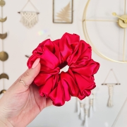 fuksja-rozowa-gumka-do-wlosow-scrunchie-xxl-satynowe (5).JPG