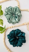 zielona-satynowa-gumka-do-wlosow-typu-scrunchie-xxl (4).JPG