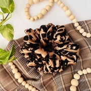 popularna-gumka-do-wlosow-panterkowa-leopard-cheetah-scrunchie-xxl (1).JPG