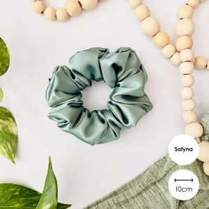 Satynowa gumka do włosów scrunchie MIDI Szałwia