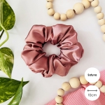 Satynowa gumka do włosów scrunchie MIDI Pudrowy róż