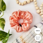 Satynowa gumka do włosów scrunchie MIDI Łosoś