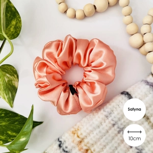 Satynowa gumka do włosów scrunchie MIDI Łosoś