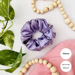 Satynowa gumka do włosów scrunchie MIDI Lila