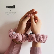 opaski-skin-bands-do-mycia-twarzy-na-rece-nadgarstki-skin-care-pielegnacja-twarzy-kosmetolog-radzi-jak-myc-twarz (14)a.jpg