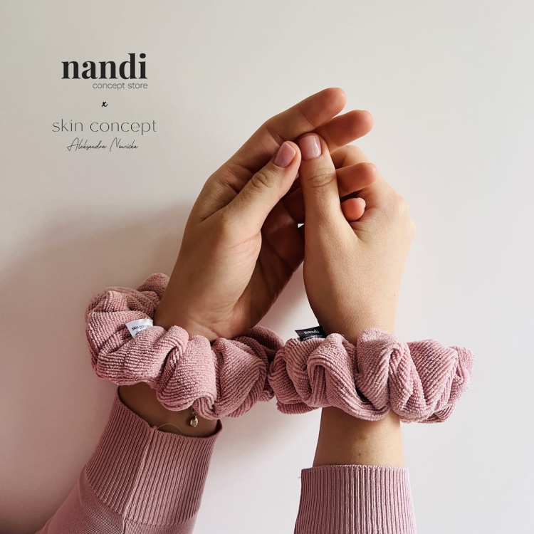 opaski-skin-bands-do-mycia-twarzy-na-rece-nadgarstki-skin-care-pielegnacja-twarzy-kosmetolog-radzi-jak-myc-twarz (14)a.jpg