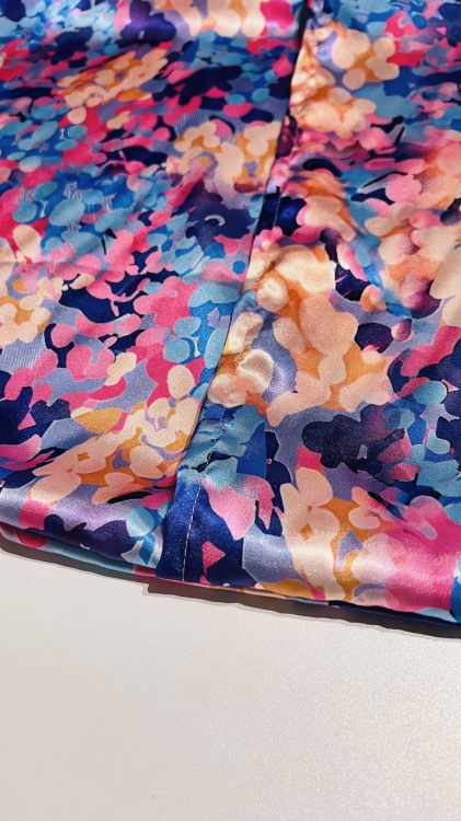 pixie-kolorowa-poszewka-jedwabna-na-poduszke-do-spania-dobra-dla-wlosow-szyfonowa-rozowa-niebieska-fioletowa (2).JPG