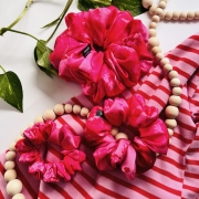 gumka-scrunchie-jedwabna-miekka-szyfonowa-rozowa-piekny-wzor-nandi (10) — kopia.JPG