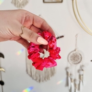 gumka-scrunchie-jedwabna-miekka-szyfonowa-rozowa-piekny-wzor-nandi (11).JPG