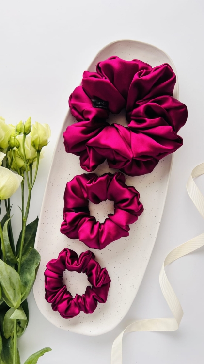 jedwabna-gumka-scrunchie-rozne-rozmiary-kolory-do-wlosow-wlosomaniaczka-swiadoma-pielegnacja-wlosow (7).JPG