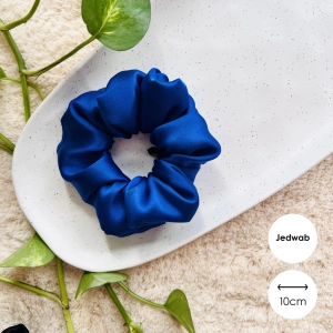 Jedwabna gumka do włosów scrunchie MIDI Kobaltowa