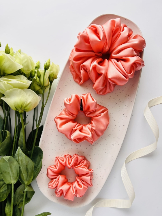 jedwabna-gumka-scrunchie-rozne-rozmiary-kolory-do-wlosow-wlosomaniaczka-swiadoma-pielegnacja-wlosow (10).JPG