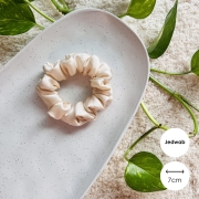 jedwab-naturalny-gumka-do-wlosow-scrunchie-skranczi-nandi (9).jpg
