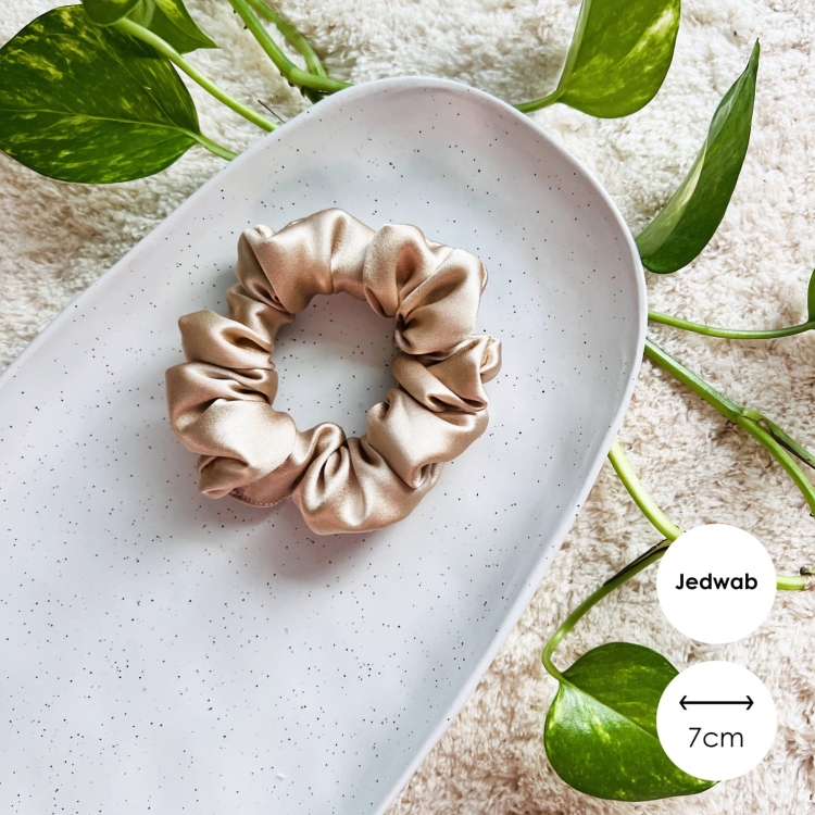jedwab-naturalny-gumka-do-wlosow-scrunchie-skranczi-nandi (13).jpg