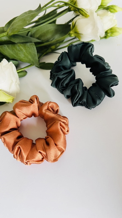 zestawienie-jedwabna-gumka-kolorowa-niebieska-fioletowa-zielona-rozowa-warianty-maly-rozmiar-wlosing (2).JPG