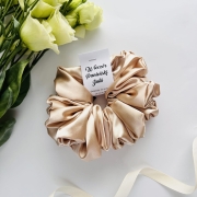 podziekowania-na-wieczor-panienski-ladne-sliczne-nietuzinkowe-gumki-scrunchie-xxl-satynowa-team-bride (2).JPG